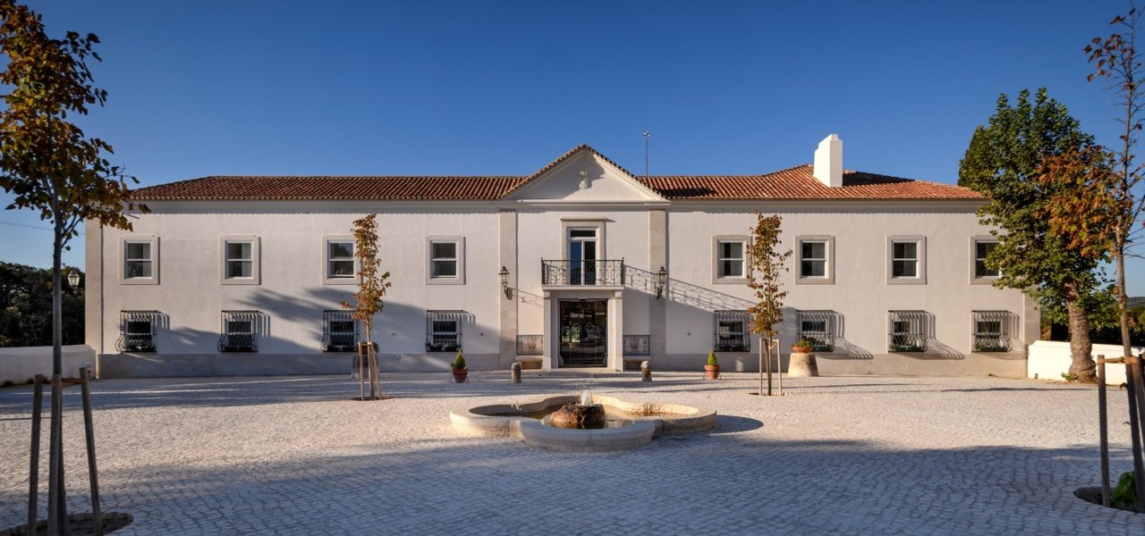 Facade of the hotel - Wine Paths